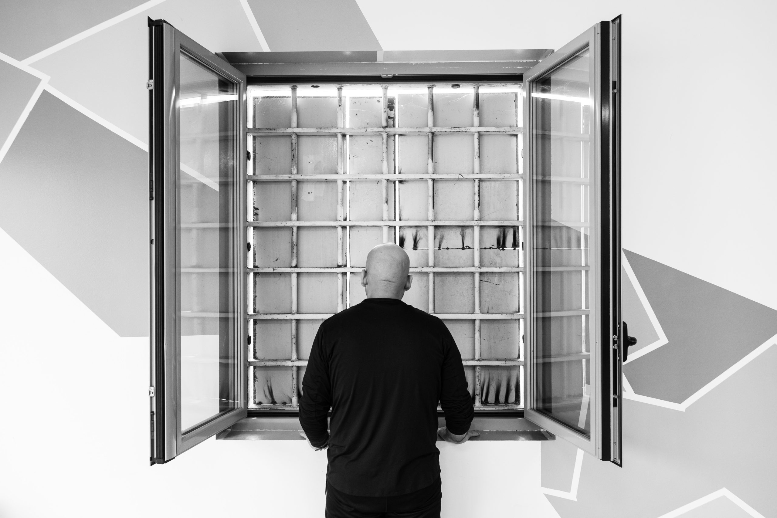 Le piccole esposizioni della Biblioteca – Fuori e dentro: due mondi in dialogo