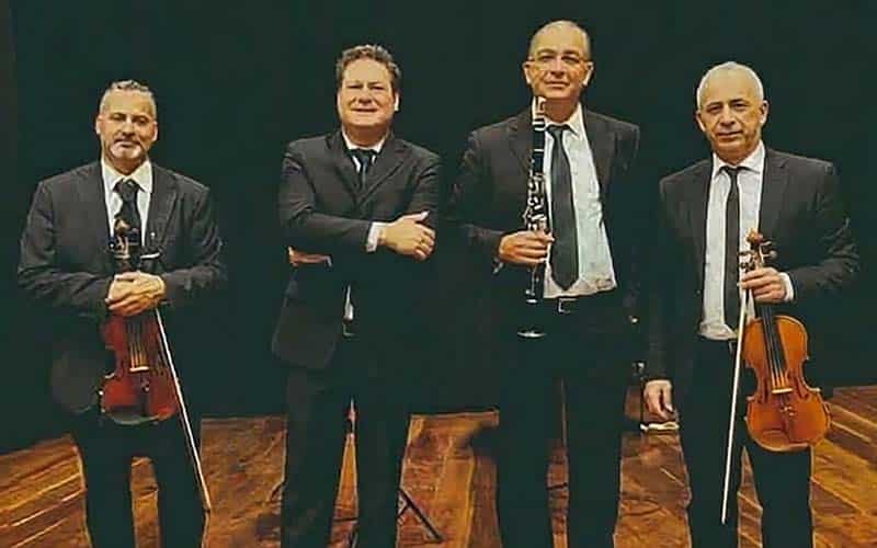 Klassisch – Italienisches Wohnzimmer zwischen dem 19. und 20. Jahrhundert